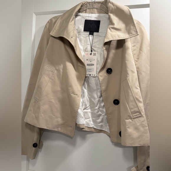 Zara Tan SHORT TRENCH COAT ZW
COLLECTION - Picture 3 of 6
